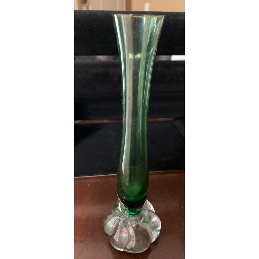 Vintage Bud Green Vase Round Weighted Clear Base Hand‎ Blown Swedish Made